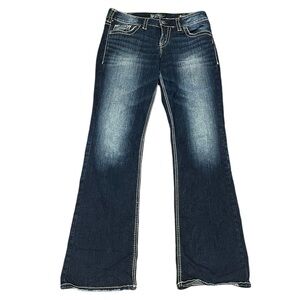 Silver Suki flare bootcut Jeans. Size W30/L32 Classic dark wash curvy mid-rise